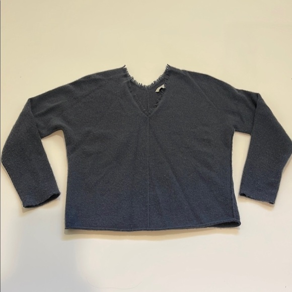 Vince Sweaters - Vince 100% Cashmere Frayed Neck Sweater